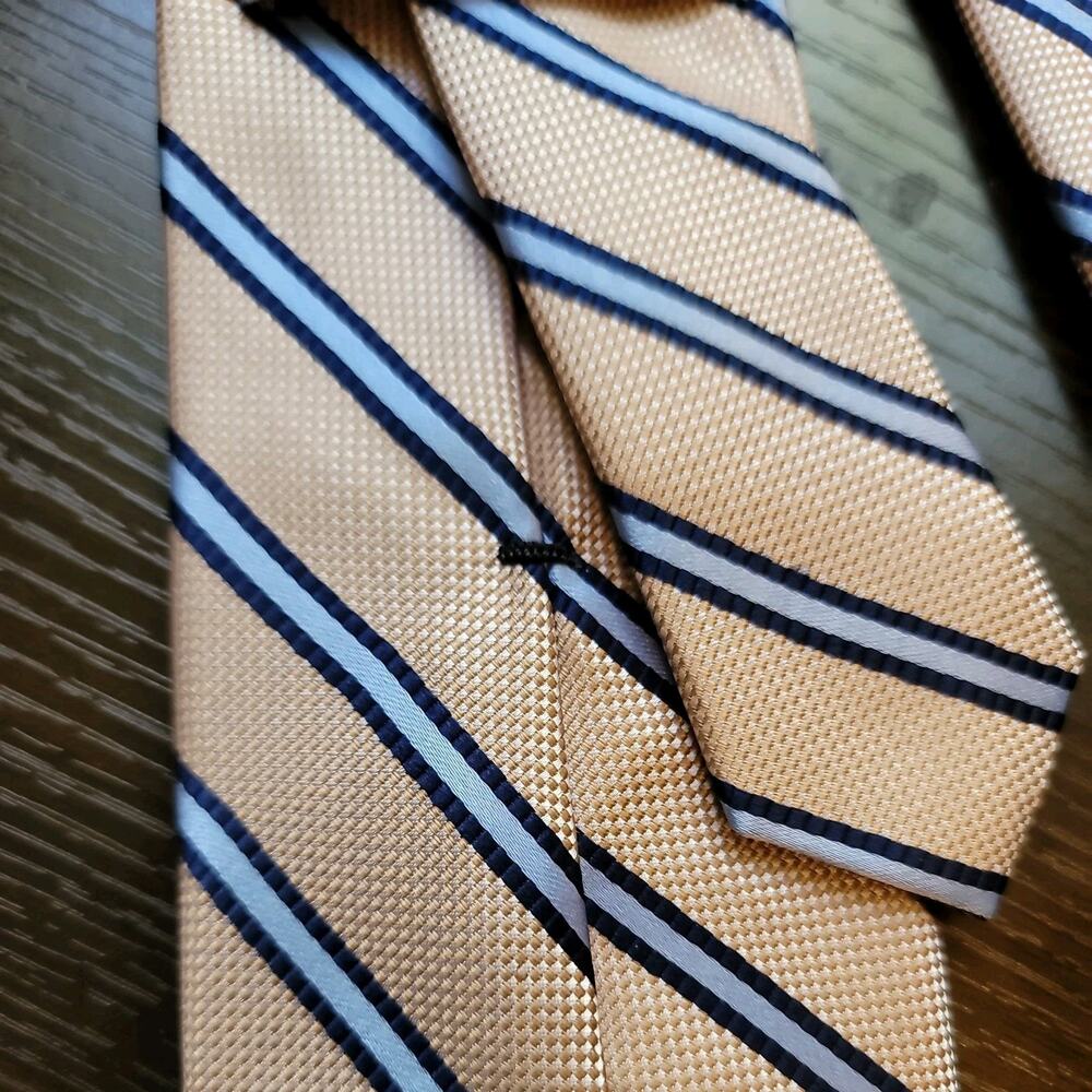 JOS. A. BANK Traveler Men's 100% Silk Necktie Designer Striped Blue/Tan EUC - Picture 5 of 7